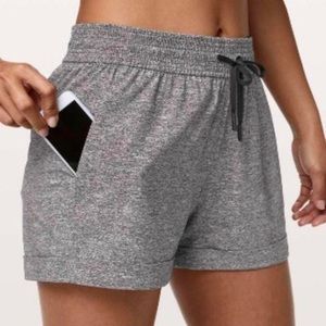 NWOT Lululemon Breakaway Short